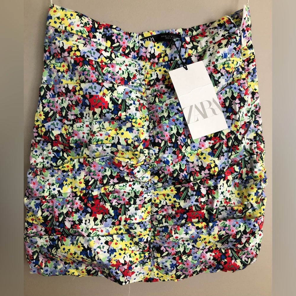 NWT  ZARA Floral Gathered Skirt  Size 26 Waist